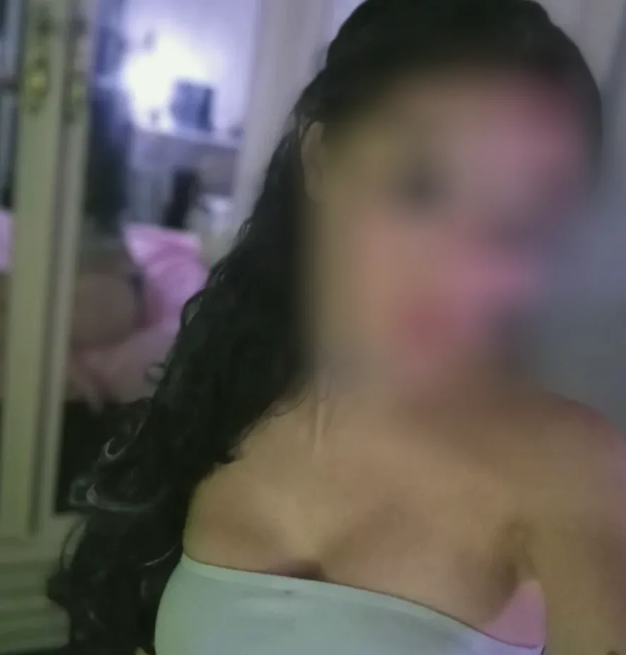 Celine, 34