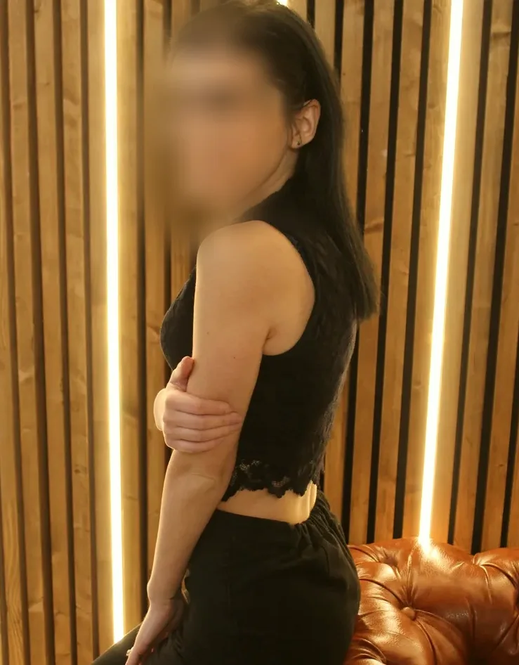 Ivana, 28