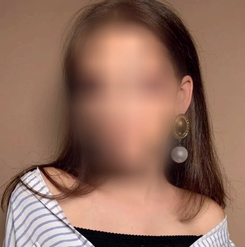 Nadine, 21